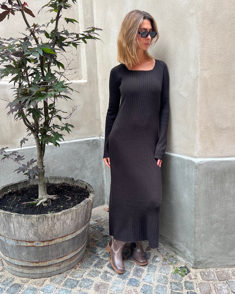 Model billede af Guest In Residence Wide Rib kjole