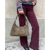 Model billede af Vanessa Bruno Jess PM Zip Suede Khaki Taske