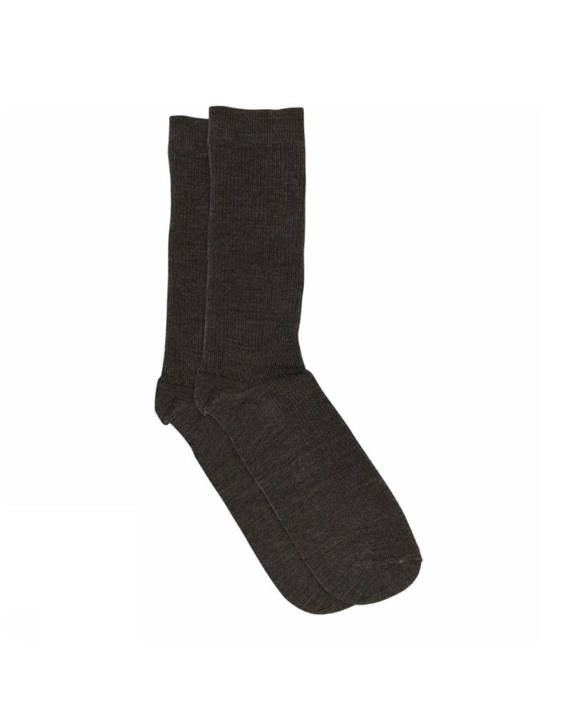 Pack shot af MP Strømper Fine Wool Rib Brown