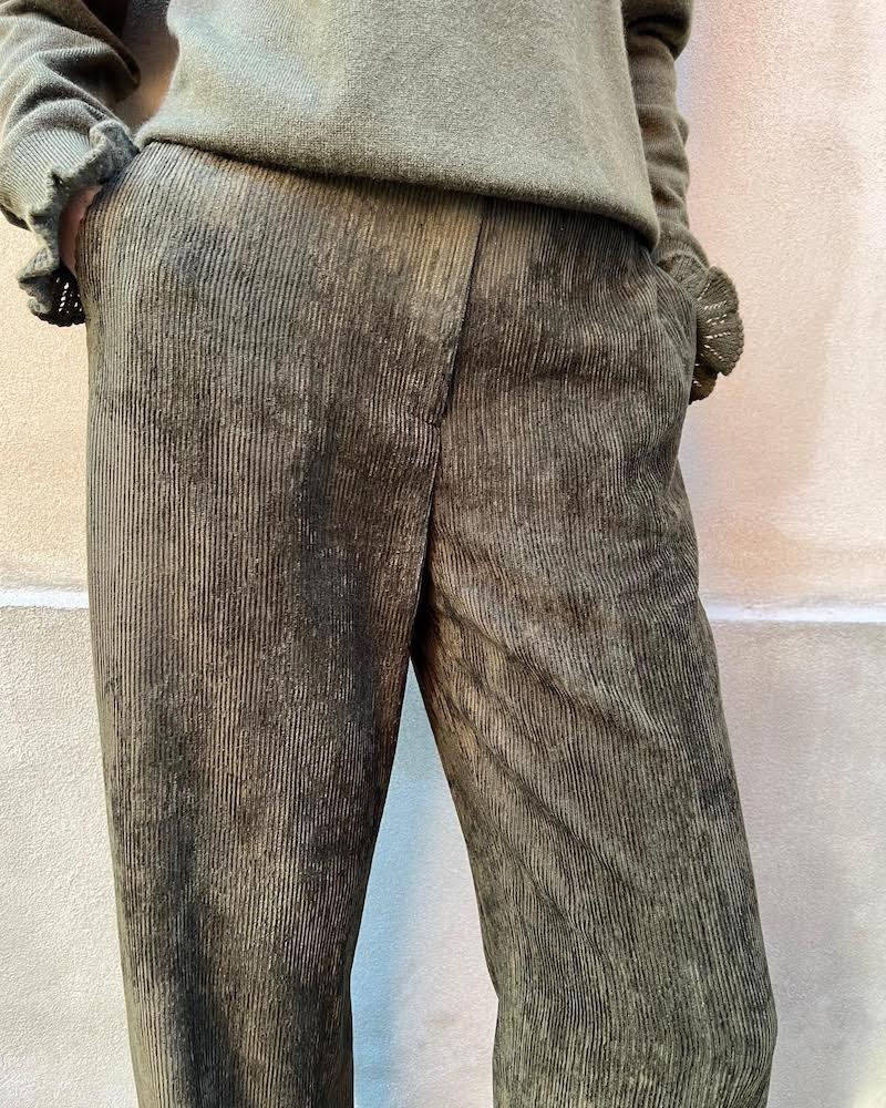 Close up af Model billede af Gerard Darel Celine Bukser Khaki
