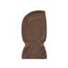 Pack shot af Cindy Balaklava Brownie brun strikket hue på neutral baggrund