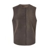 Pack shot af Benedikte Utzon Heidis Taupe Rulams Vest på neutral baggrund