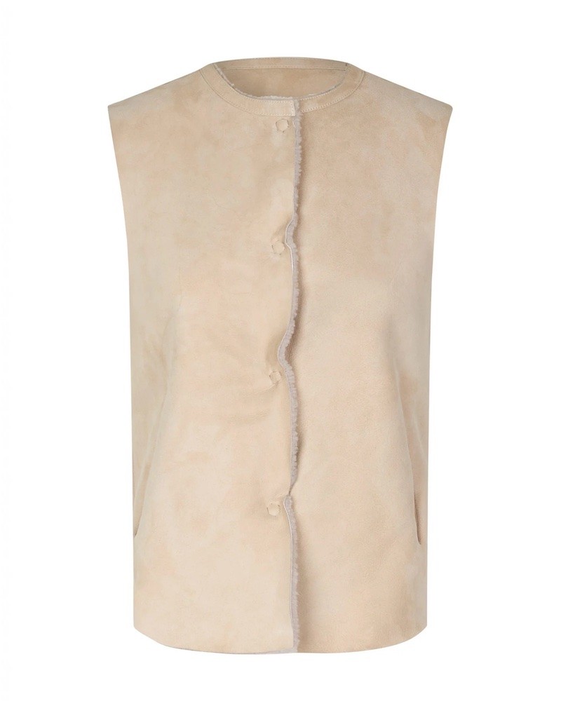 Pack shot af Benedikte Utzon Heidis Beige vendbar rulamsvest