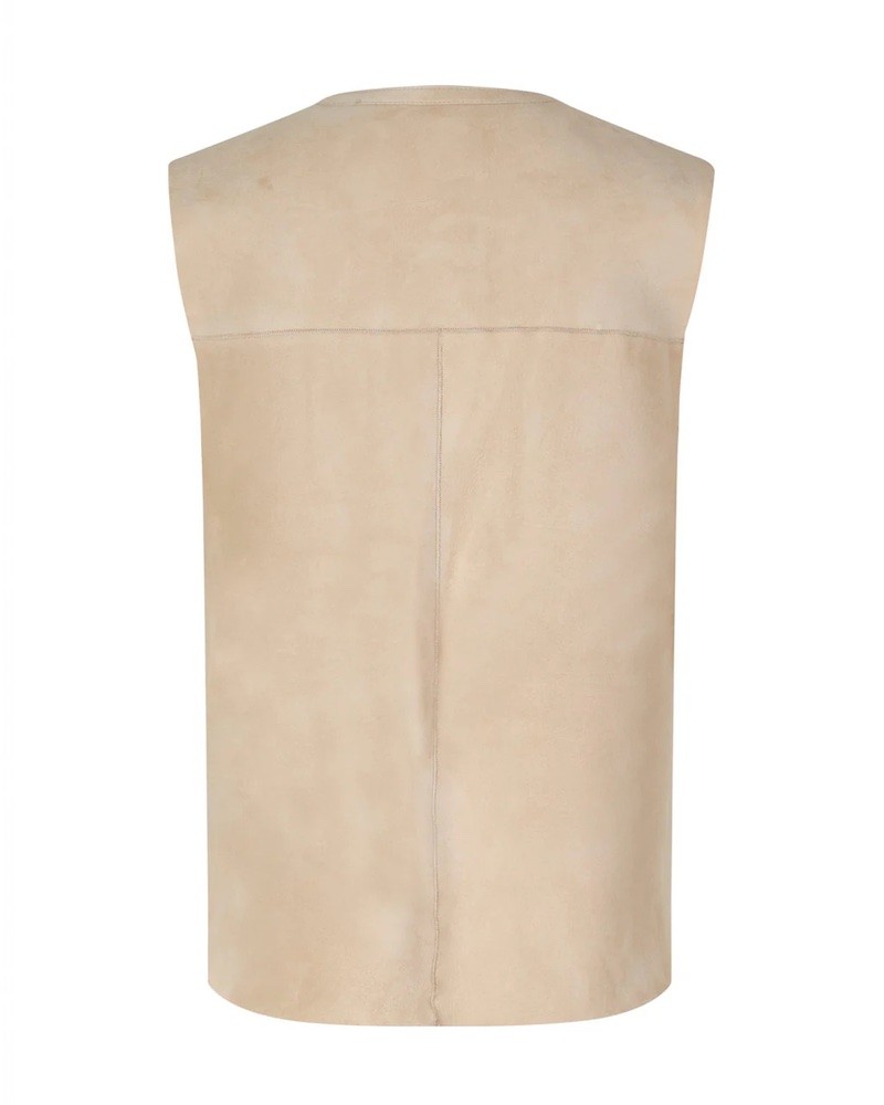 Pack shot af Benedikte Utzon Heidis Beige vendbar rulamsvest  bagfra