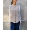 Benedikte Utzon Heidis Beige rulamsvest på model