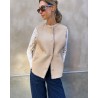 Benedikte Utzon Heidis Beige rulamsvest på model