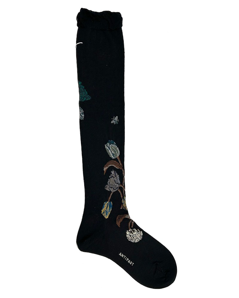 Pack shot af Antipast AM-805HS Bouquet Tulip Knee Socks Black på hvid baggrund