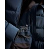 Close up af UBR Enigma Parka Navy