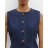 Close up af Skall Studio Tammy Vest Indigo Blue