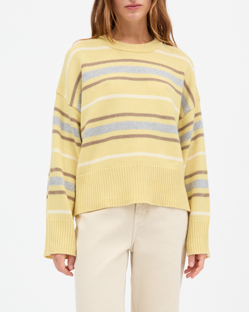 Model billede af Skall Studio Cannes Jumper Yellow Grey Stripe