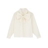 Pack shot af Skall Studio Lady Bow Shirt Ivory på neutral baggrund