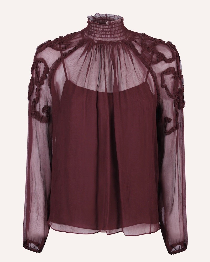 Pack shot af Ulla Johnson Magdalena Silk Smocked Blouse Mahogany