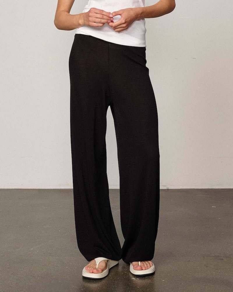 Model billede af Herskind Clark  Sorte Strik Bukser