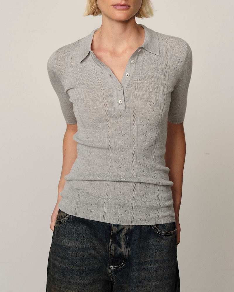 Herskind Cyenna Knit Blouse Grey Melange på model set forfra