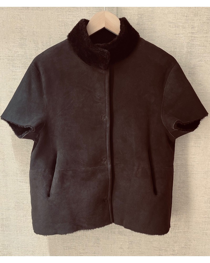 Image billede af Benedikte Utzon Rosilie Mørkebrun kortærmet rulamsjakke