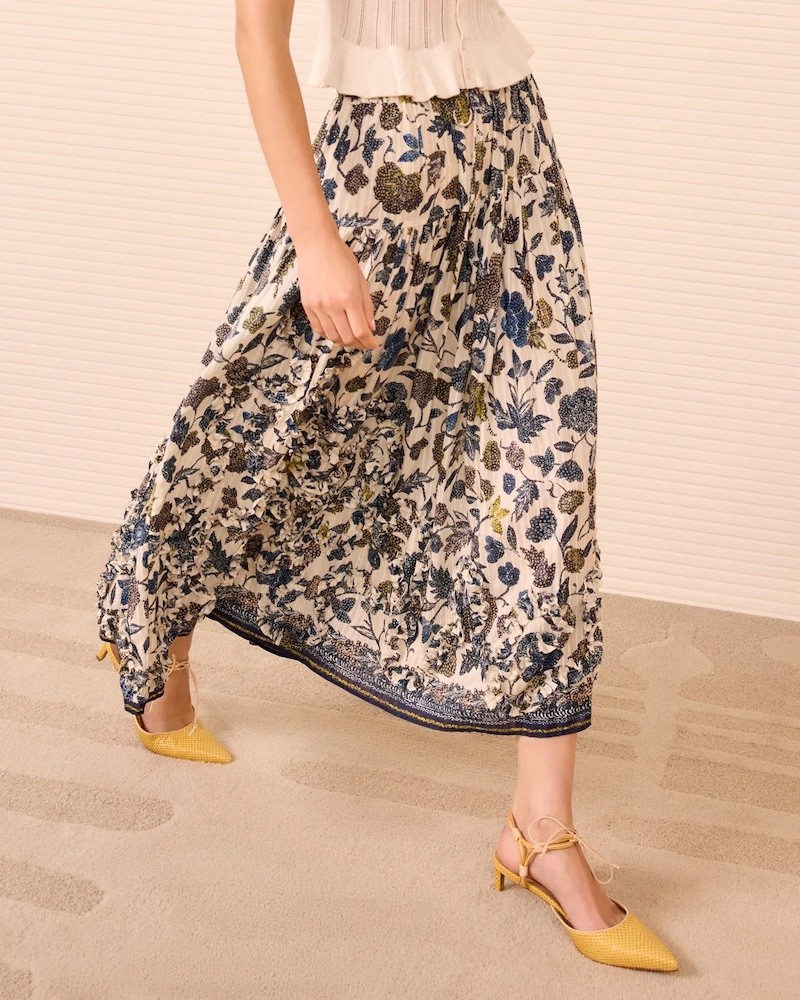 Model billede af Ulla Johnson Alexandra Ruffled Cotton Midi Skirt Porcelain