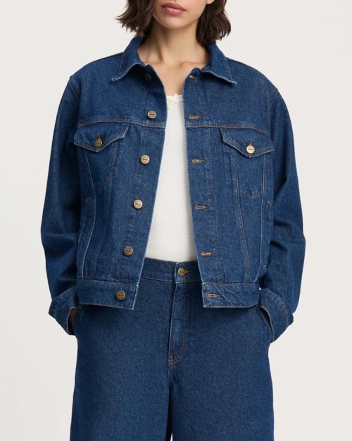 Model billede af Aiayu Cleo Denim Jacket Mid Blue