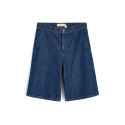 Pack shot af Aiayu Carlo Denim Shorts Mid Blue på neutral baggrund