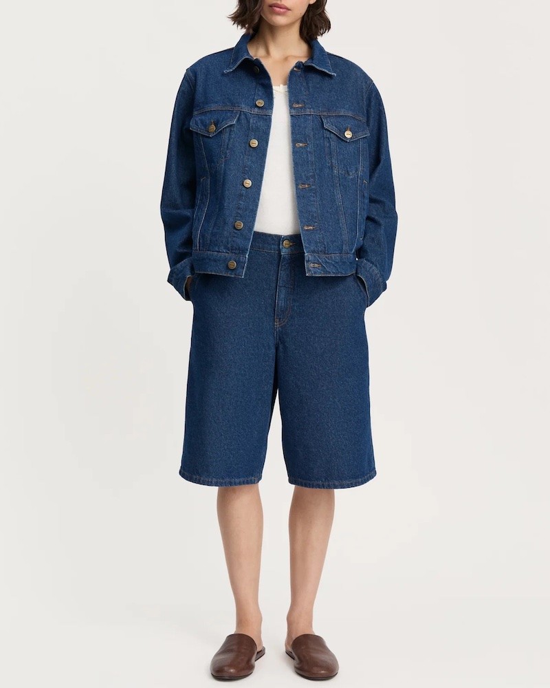 Model billede af Cleo denim jakke og Carlo denim shorts mid blue