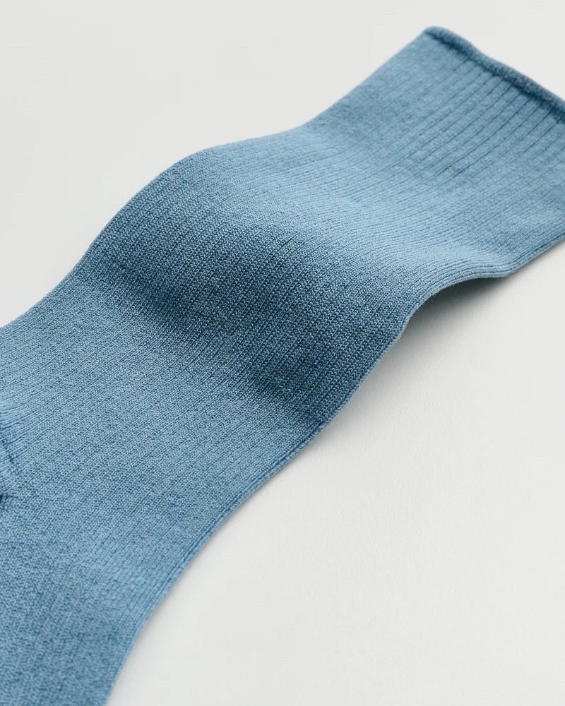 Detalje billede af rib på Aiayu Cotton Rib Socks Opal Blue