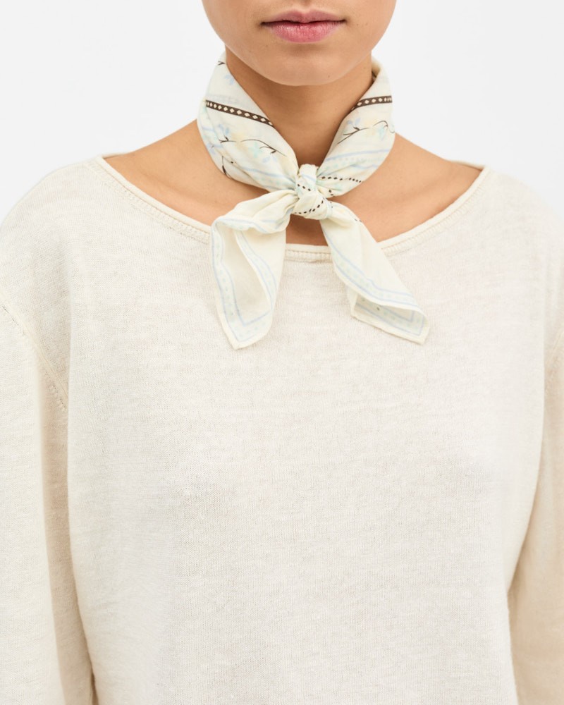 Model billede af Skall Studio Floral Scarf Offwhite