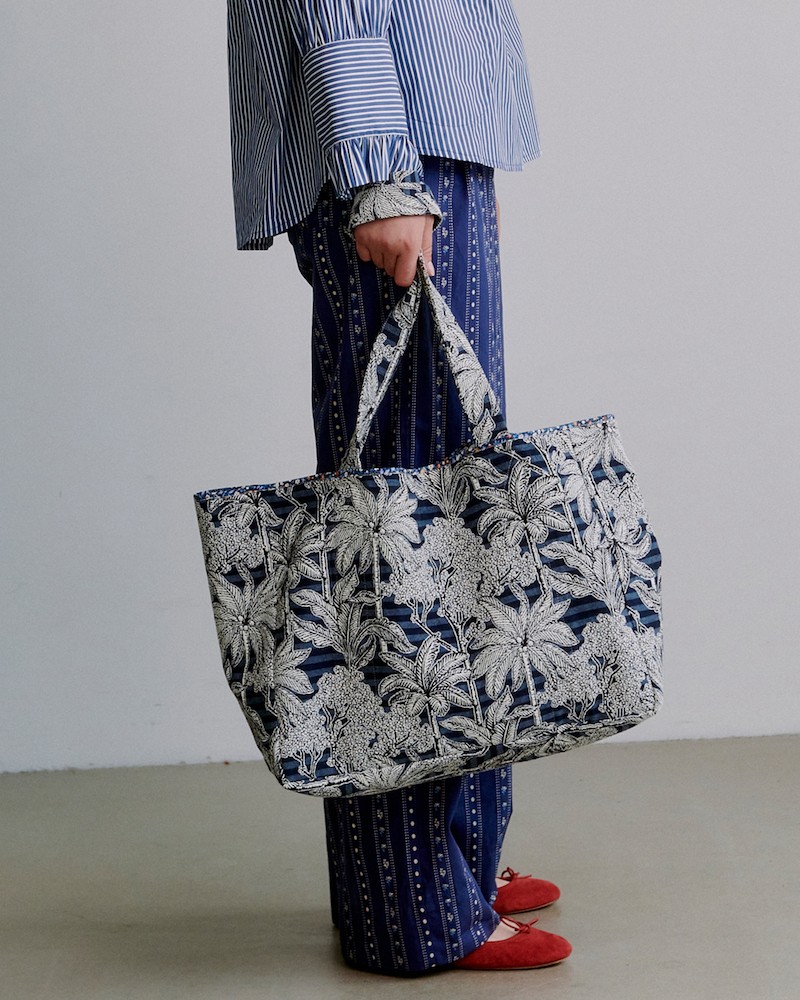 Model billede af Apof Pam Shopper Blue Palm Escape