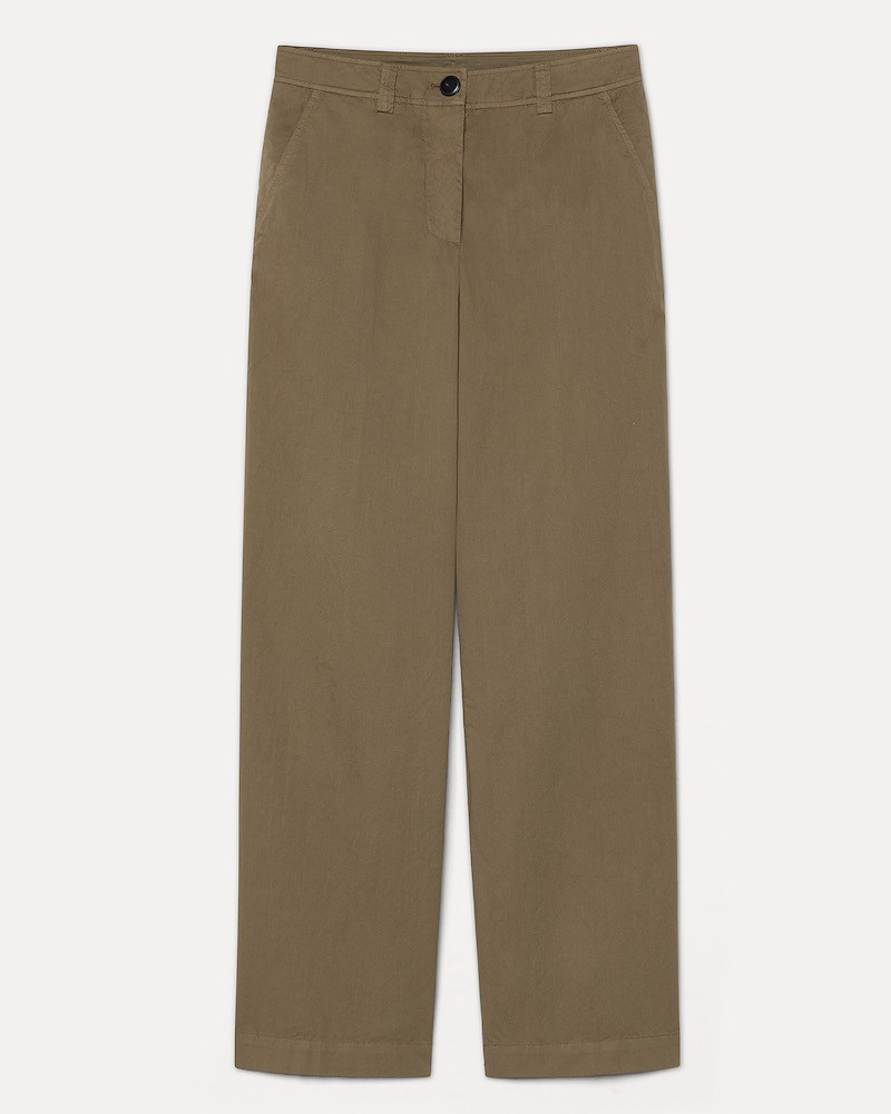 Pack shot af Pomandére Pants Dove Gray Khaki på neutral baggrund