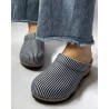 Model billede af Kunsten Embla Clogs Denim Stripe Indigo