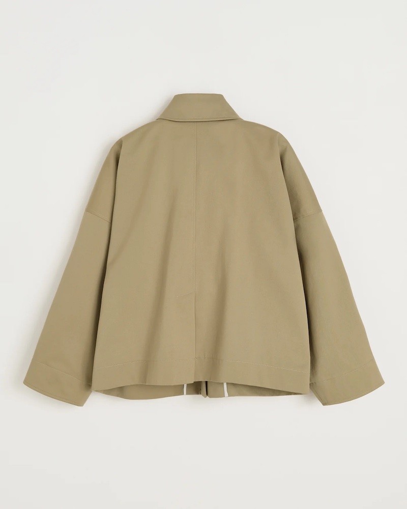 Pack shot af Aiayu Ritu Jacket Twill Classic Khaki bagfra