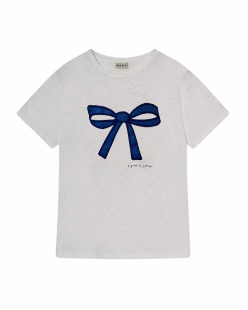 Pack shot af Apof Cil One Bow kortærmet t-shirt med blå sløjfe