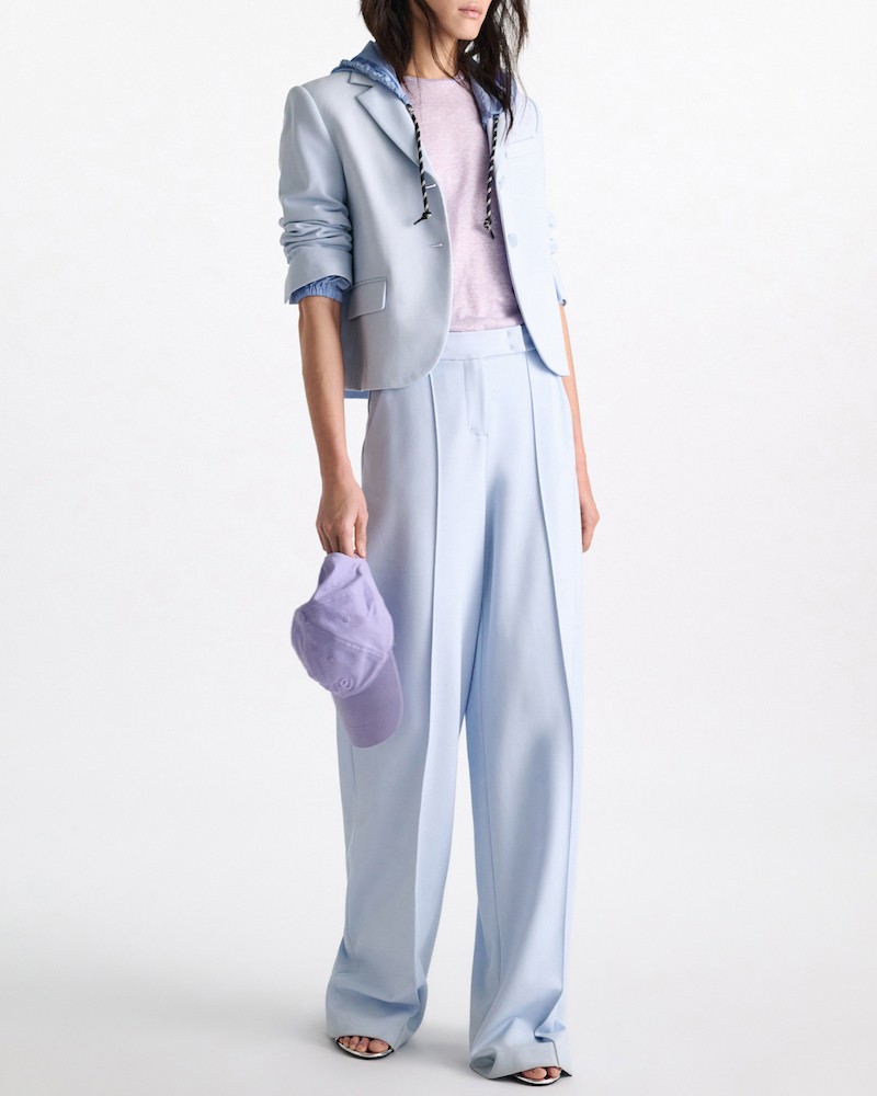 Model billede af Dorothee Schumacher Jacket Emotional Essence Ice Sky