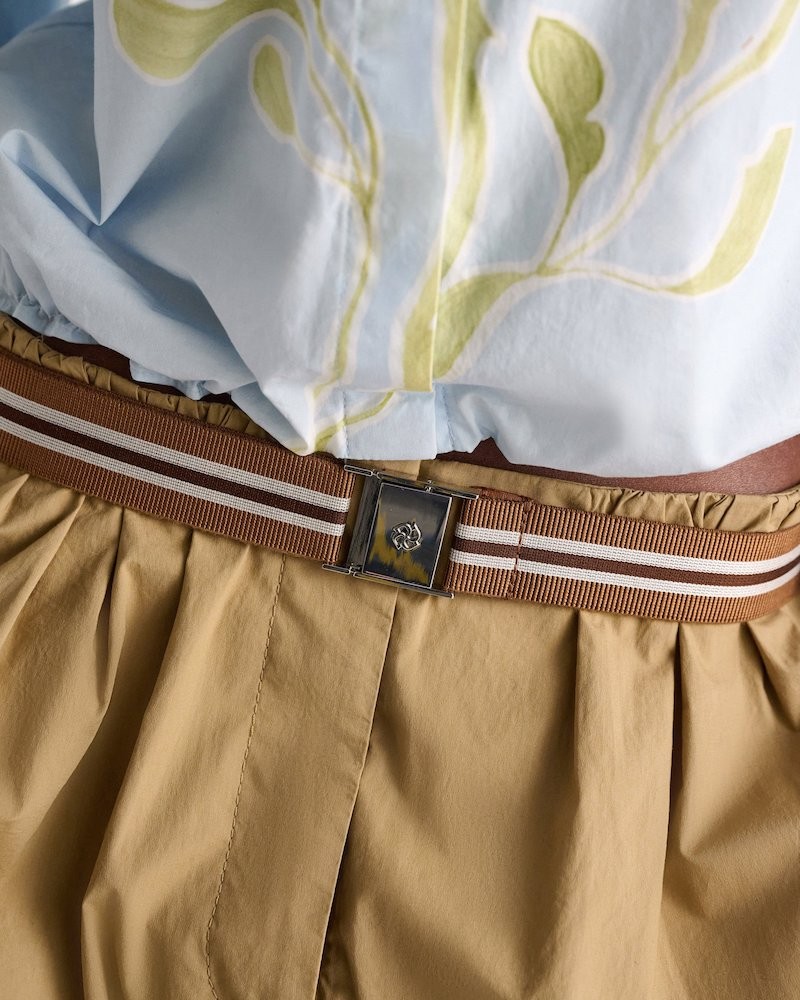 Model billede af Dorothee Schumacher Elastic Belt Stretchy Chic Brown Combo