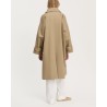 Pack shot af Aiayu Jo Coat Twill Classic Khaki bagfra