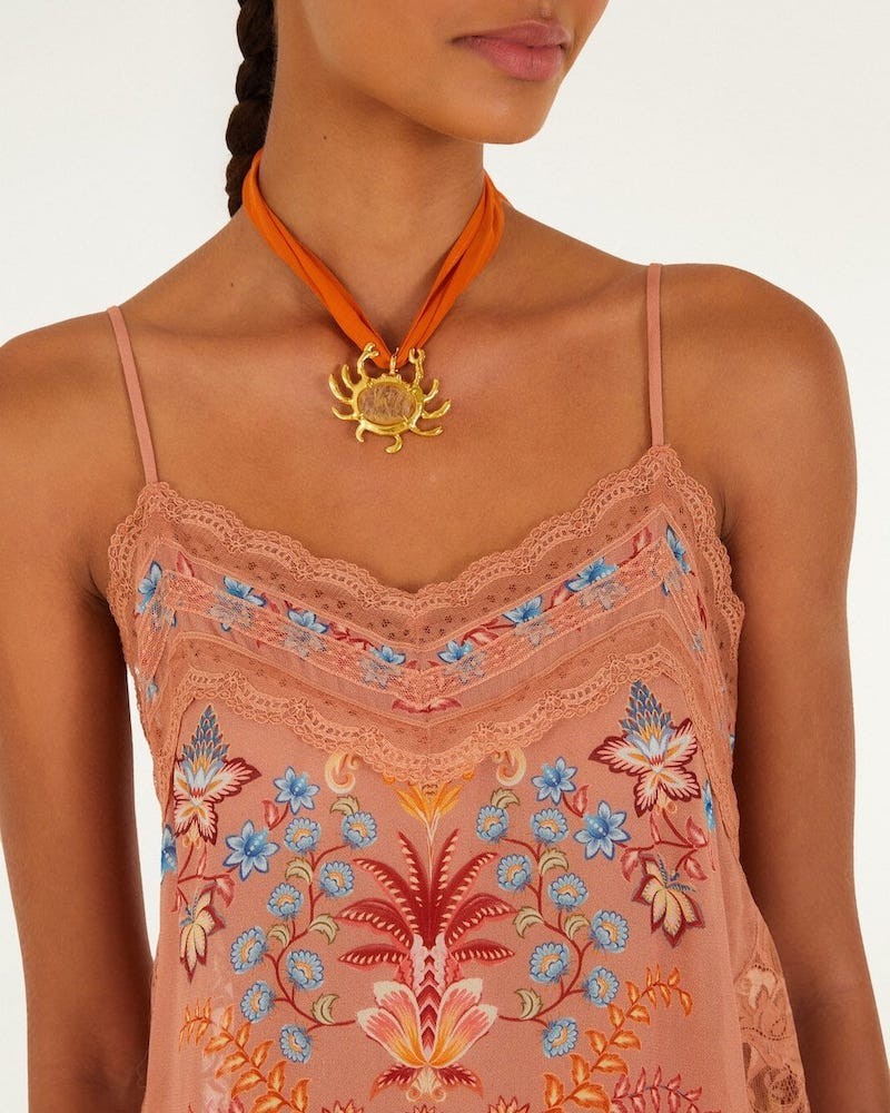 Close up af Farm Rio Boho Enhance Lace Top Mocha Ties