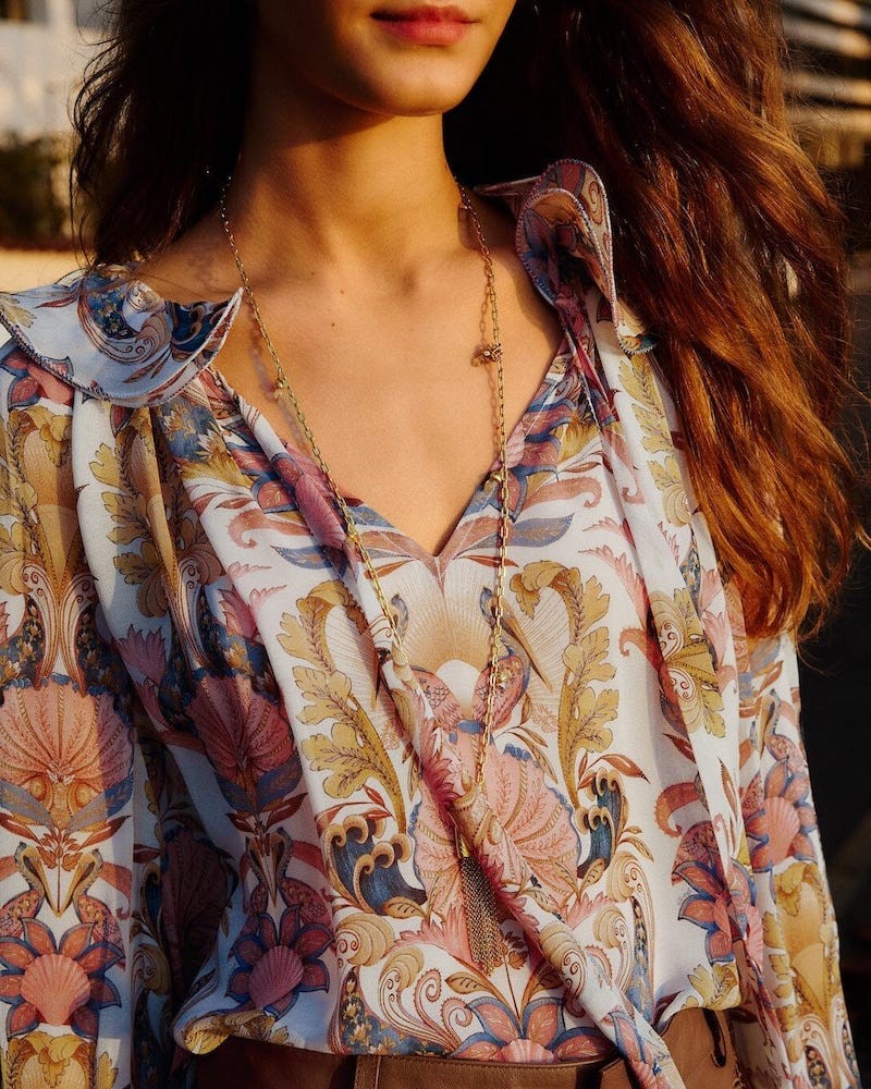 Close up af Farm Rio Sea Garden Ruffled Blouse Offwhite