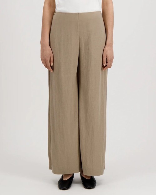 Harris Wharf London Flared Trousers Rayon Dove