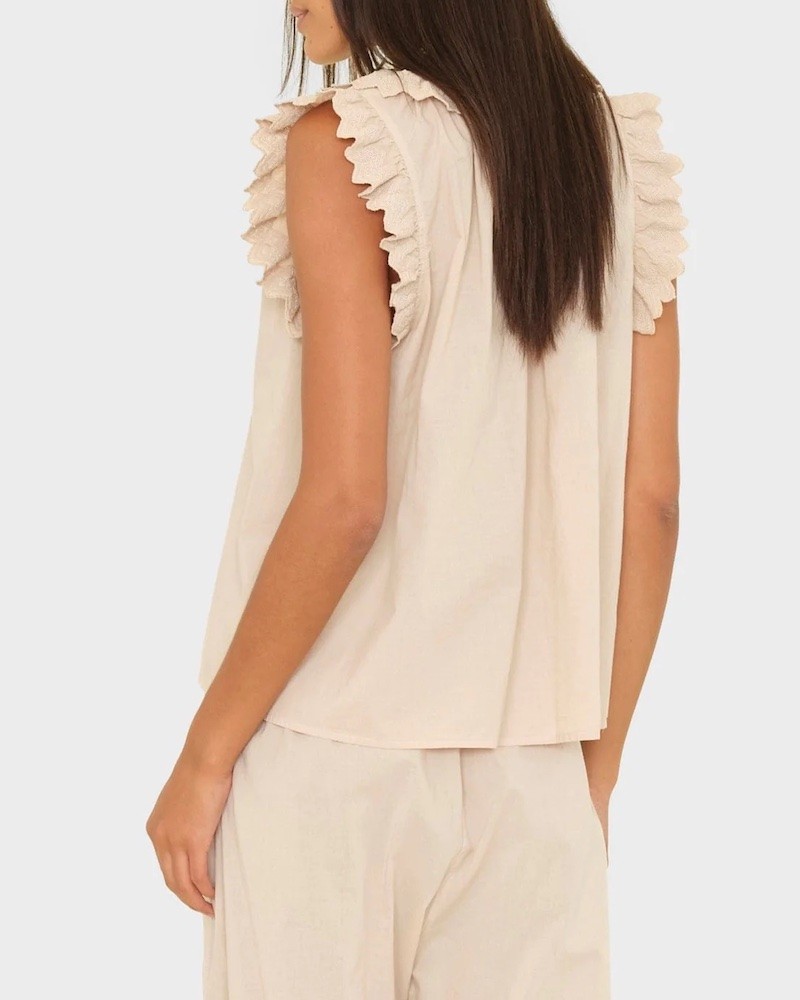 Xirena Bexie Top Parchment på model set bagfra