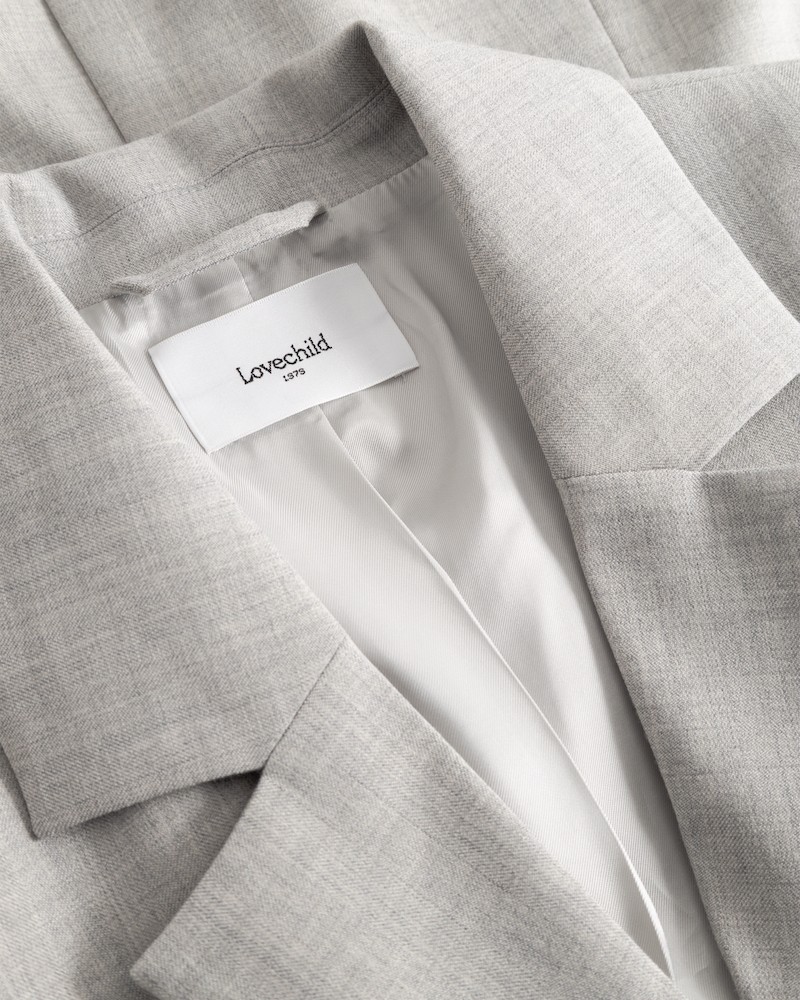 Close up af Lovechild 1979 Alana Blazer Light Grey Melange