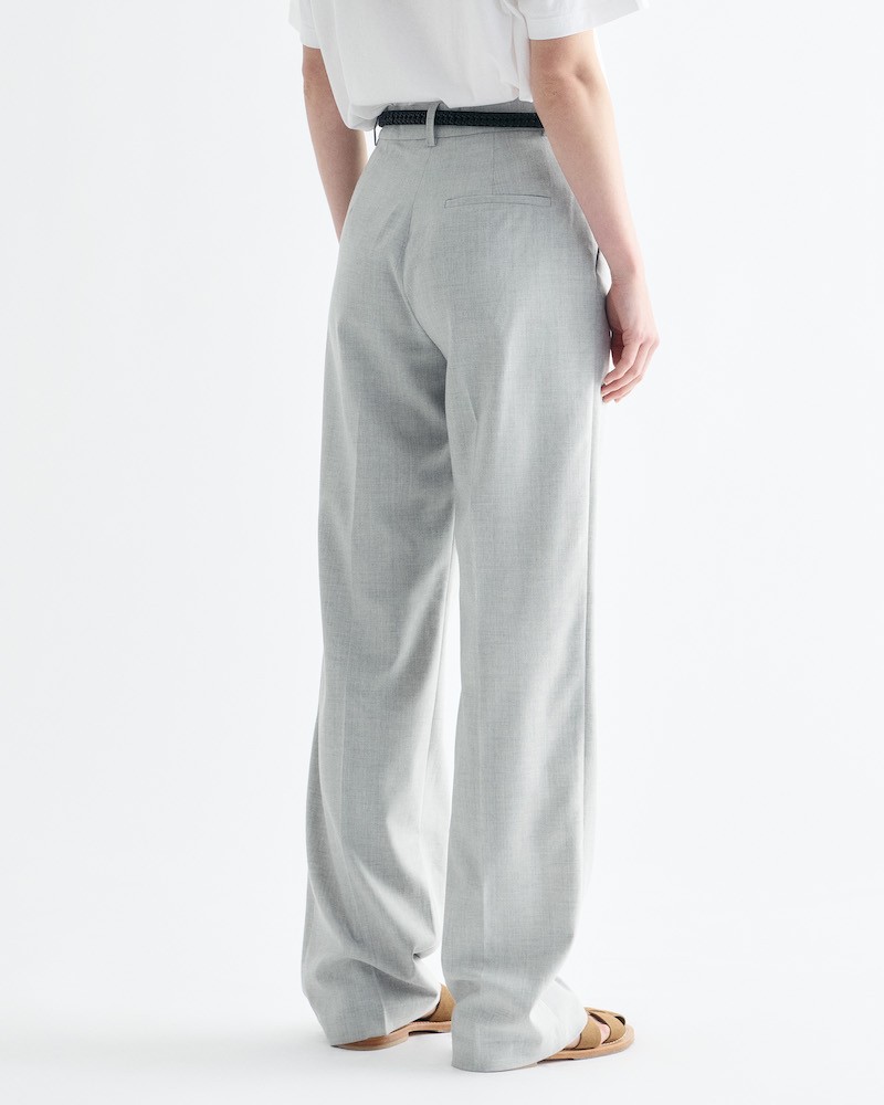 Lovechild 1979 Lucas Pants Light Grey Melange på model set bagfra