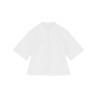 Pack shot af Skall Studio Fleurie Shirt Optic White på neutral. baggrund
