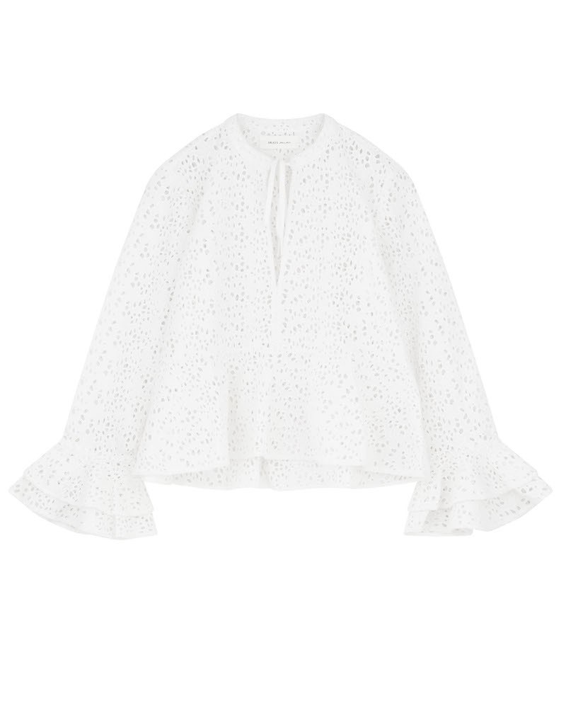 Pack shot af Skall Studio Frigga Flounce Shirt Optic White på neutral baggrund