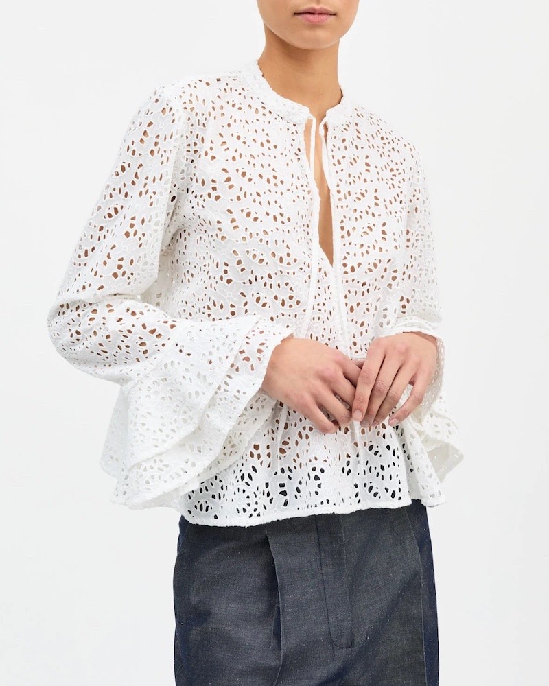 Model billede af Skall Studio Frigga Flounce Shirt Optic White