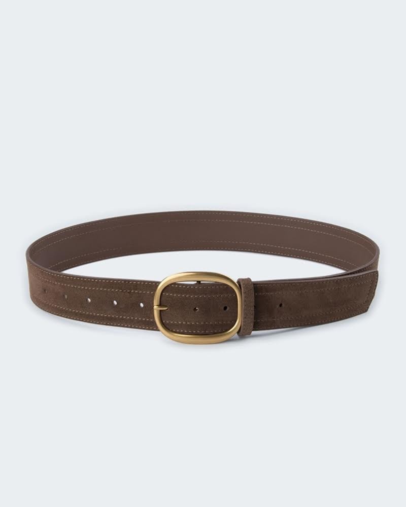 Pack shot af Plissé Copenhagen Celma Belt Cognac på neutral baggrund