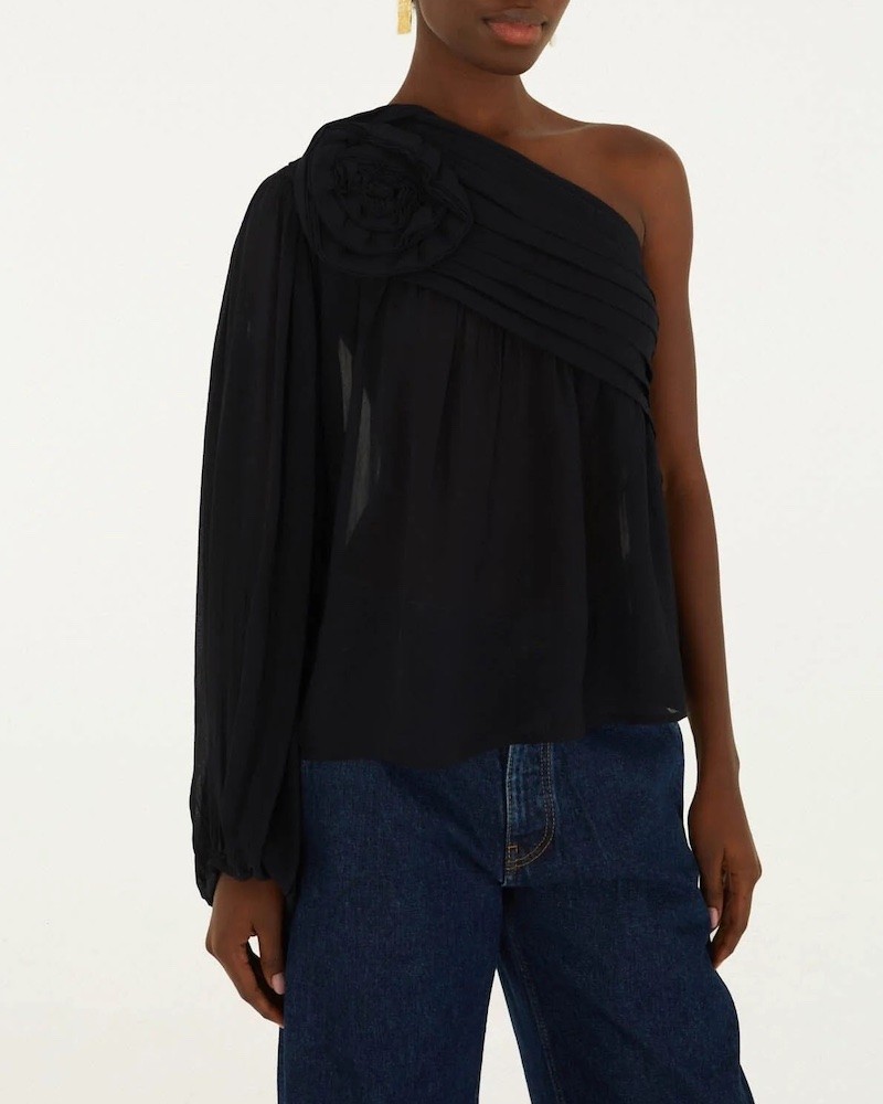 Model billede af Farm Rio Black Rose One Shoulder Blouse