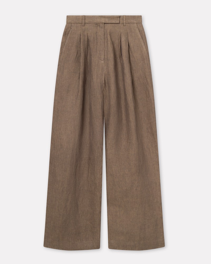 Pack shot af MKDT Studio Pemma Pants Wood på neutral baggrund