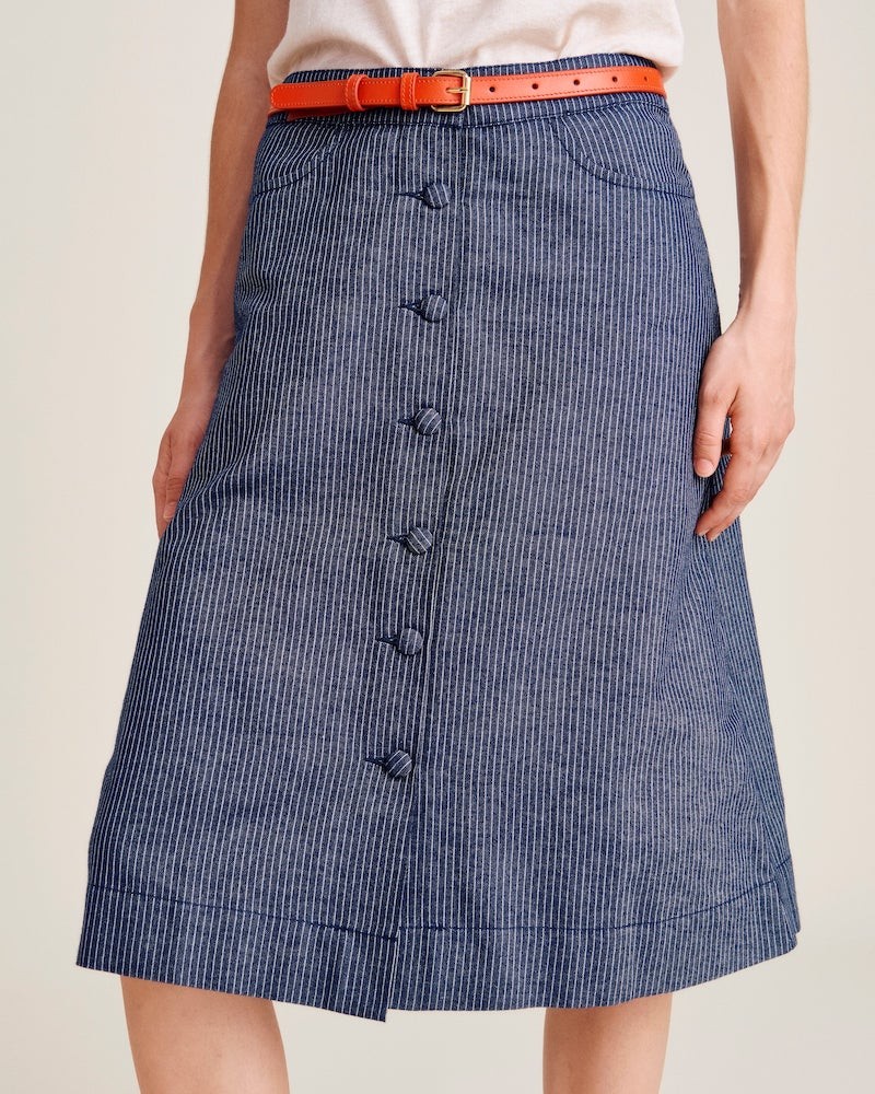 Close up af Nué Notes Palmer Skirt Navy