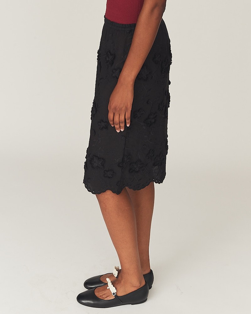 Model billede af The Garment Fleur Slip Skirt Black