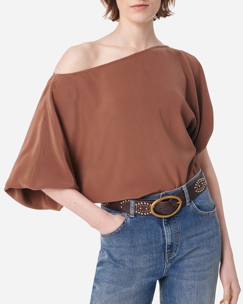 Model billede af Vanessa Bruno Gul Silk Top Havane
