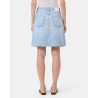 Closed Stover X Denim Skirt Light Blue på model set bagfra