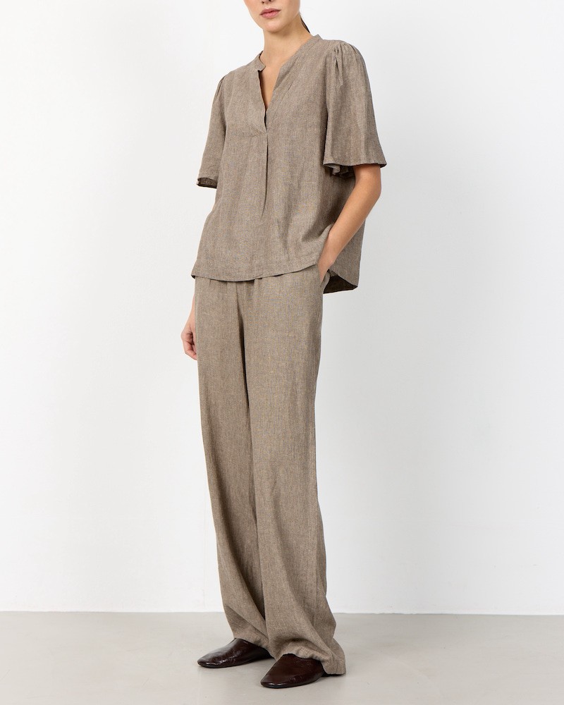 Model billede af Leveté Room Naja 7 Pants Brown Melange